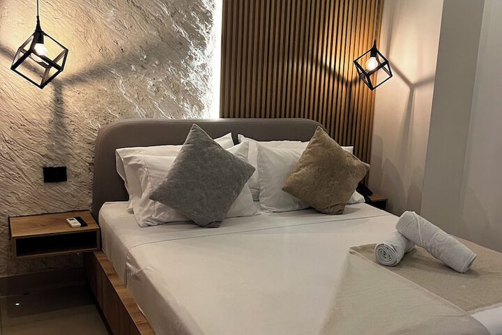Room 16 of 137