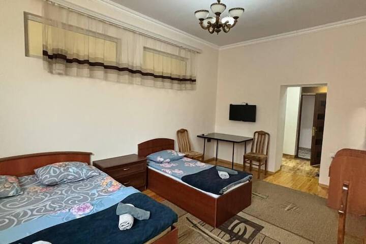 Room 12 of 21