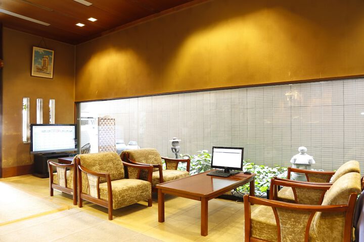 Hotel Lobby