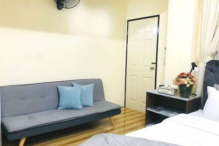 Room 7 of 30
