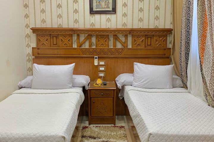 Room 3 of 27