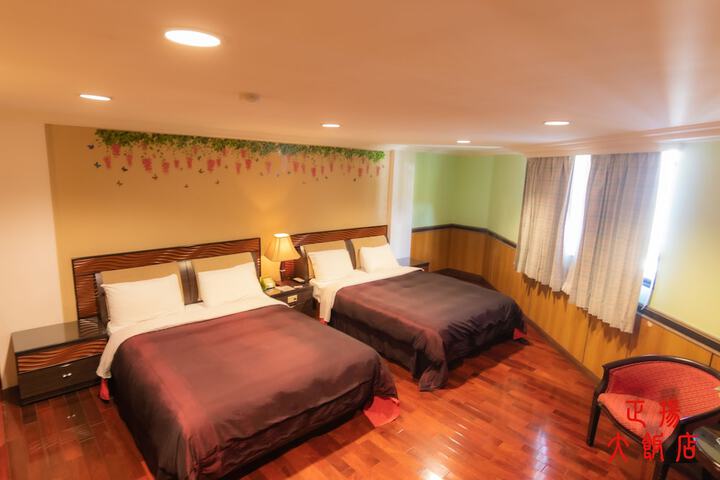 Room 22 of 122