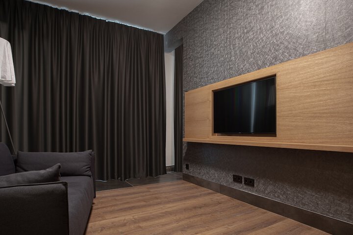 Room 16 of 46