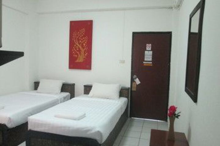 Room 25 of 61