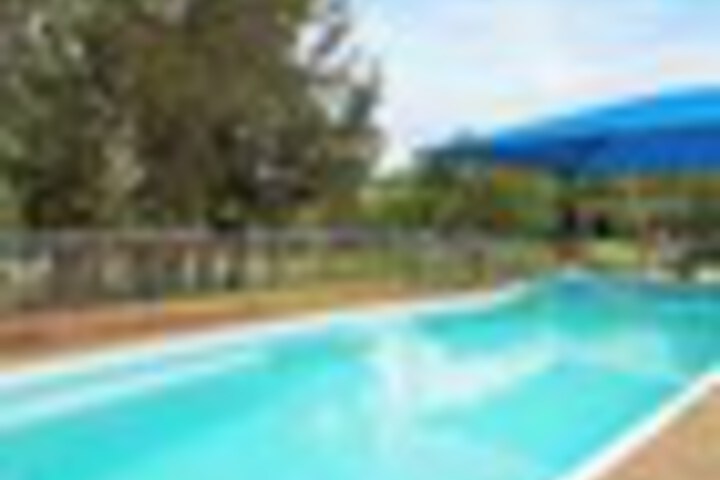 Pool 101 of 144