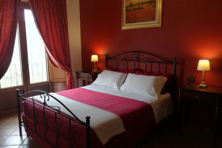 Room 9 of 26