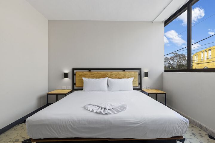 Room 4 of 40