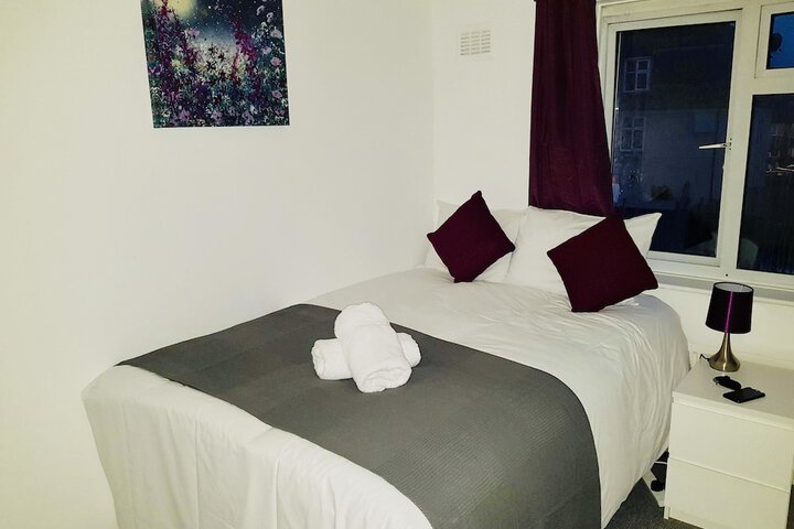 Room 32 of 68