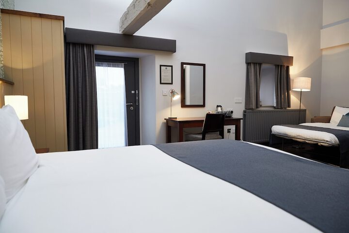 Room 26 of 54