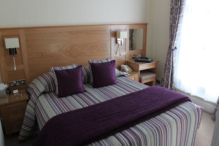 Room 5 of 57