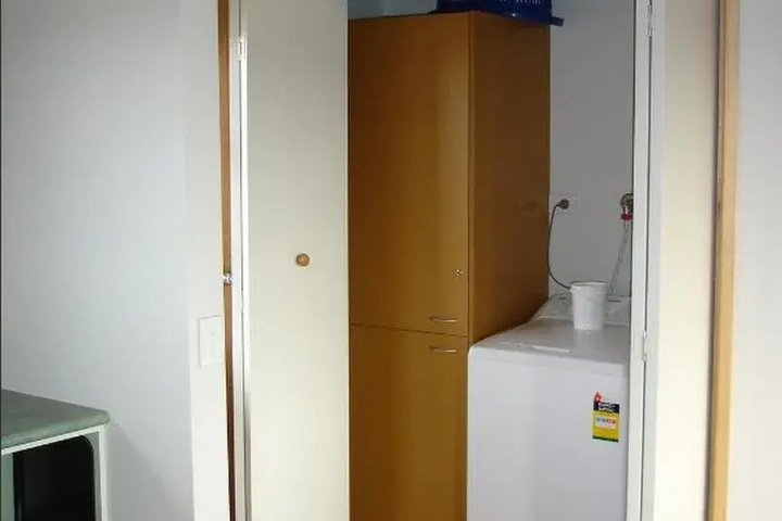 Room 2 of 9