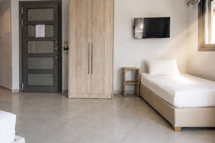 Room 50 of 88
