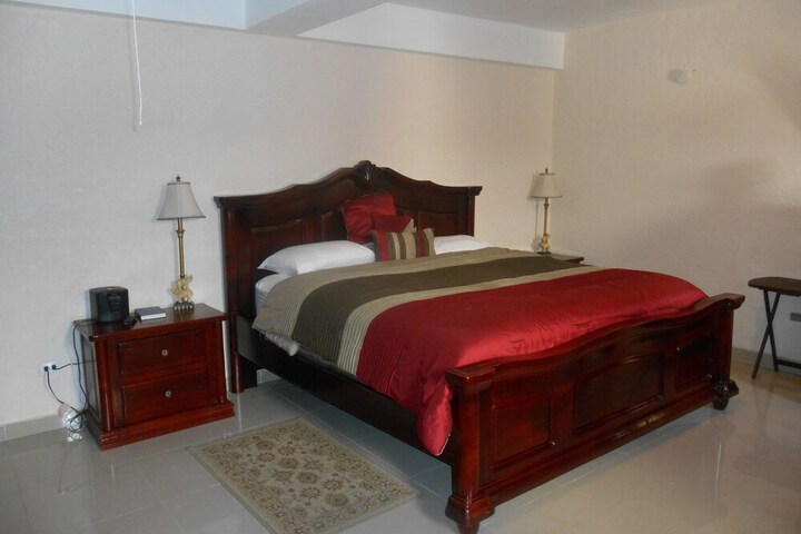 Room 8 of 36