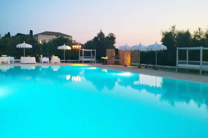 Pool Hotel