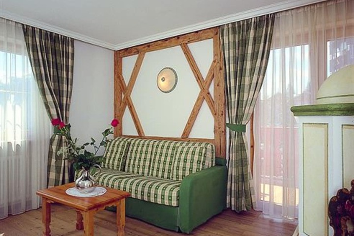 Room 7 of 45