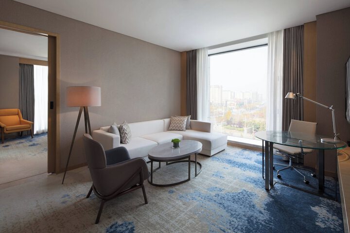 Room 10 of 43