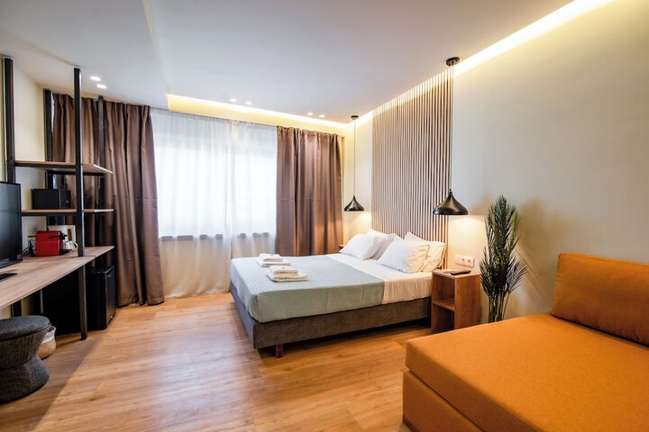 Room 34 of 151