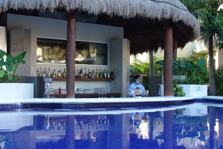 Laguna Suites Golf & Spa