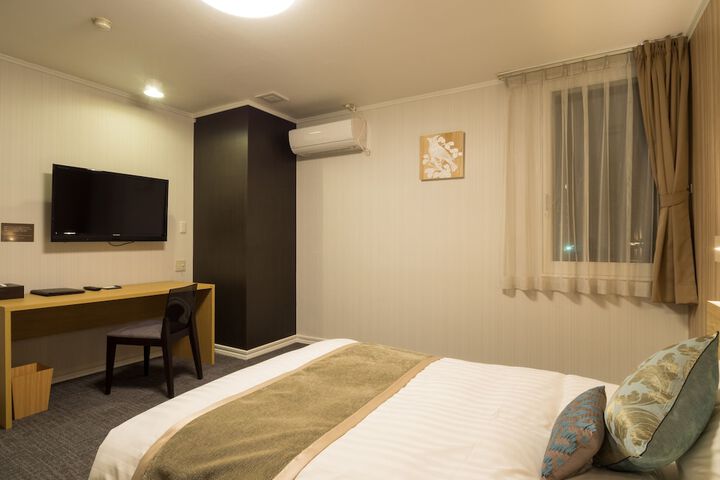 Room 27 of 127