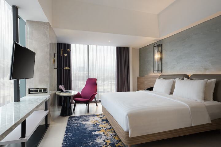 Room 4 of 52