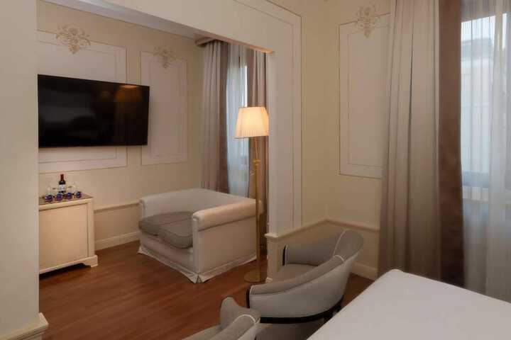 Room 17 of 179