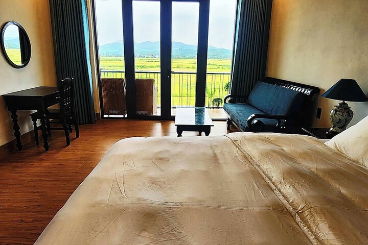 Room 8 of 20