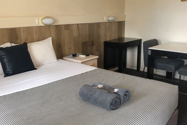 Room 8 of 41