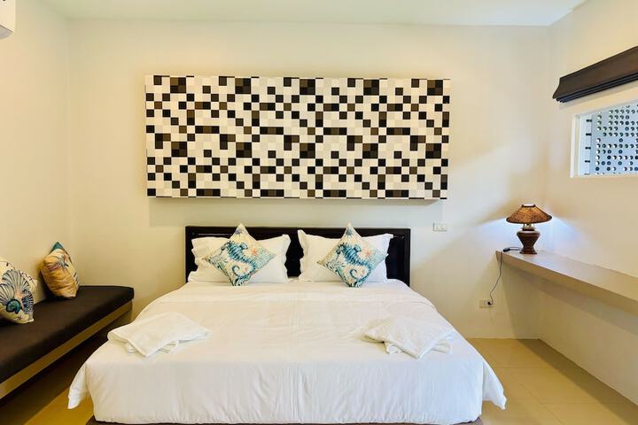 Room 3 of 6