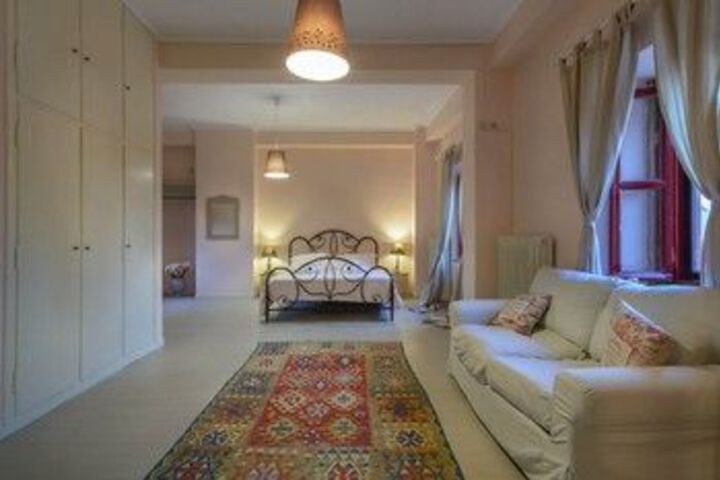 Room 15 of 48
