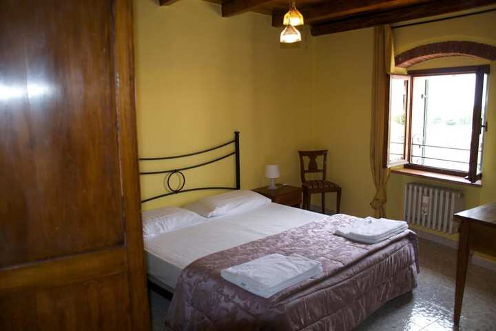 Room 12 of 51