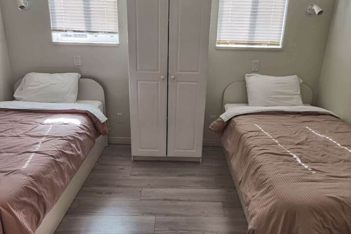 Room 6 of 35