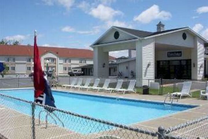 Pool 16 of 18