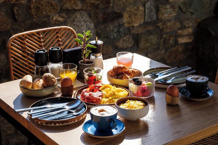 Breakfast meal