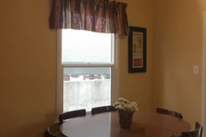Room 10 of 16