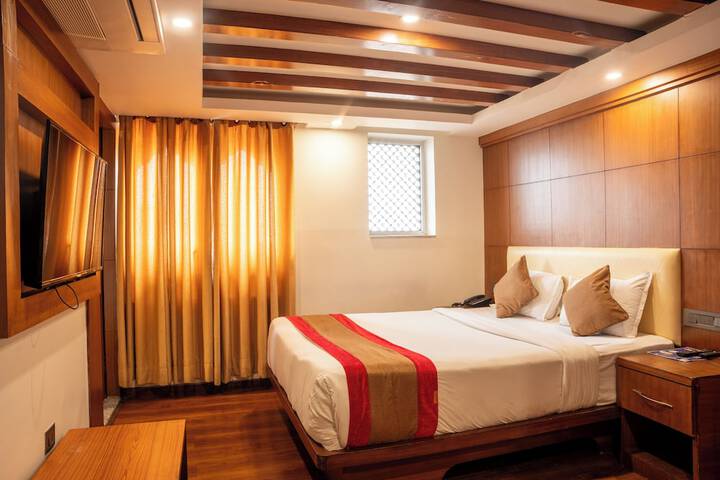 Room 33 of 105