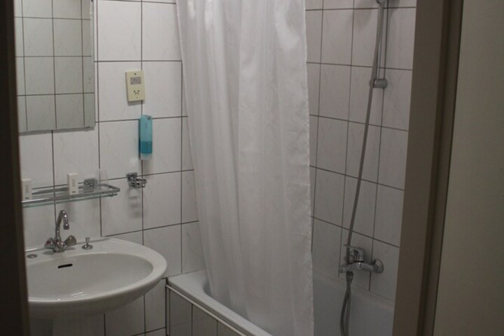 Room 20 of 37