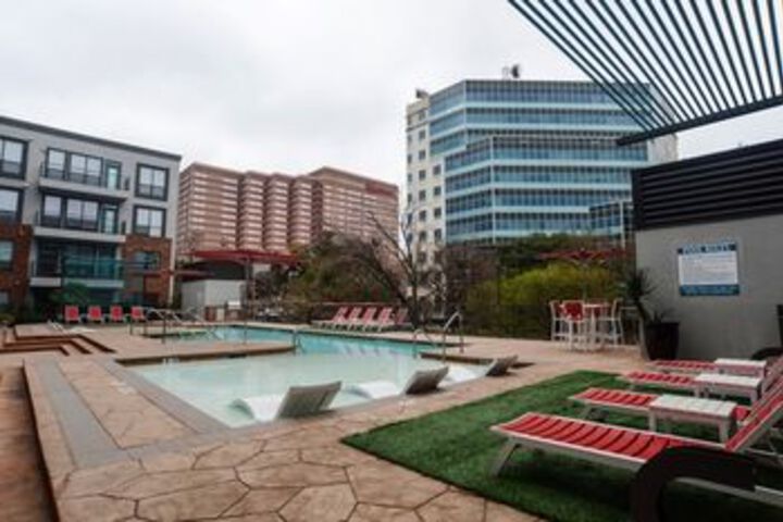 Pool 41 of 48