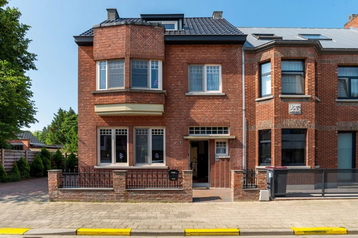 Jasmine Mol in Mol With 3 Bedrooms and 1 5 Bathrooms