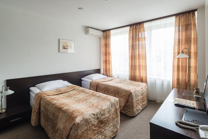 Room 7 of 35
