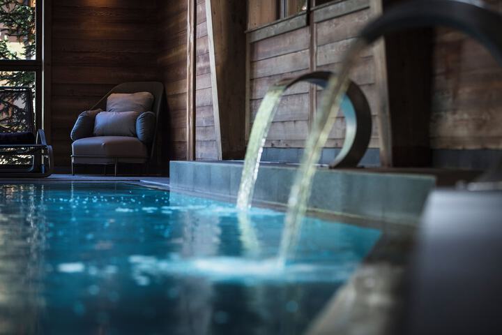 Hotel Pool