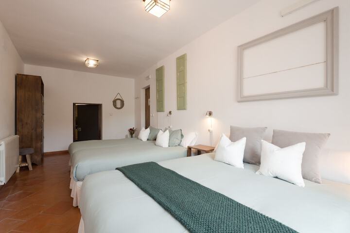 Room 10 of 51