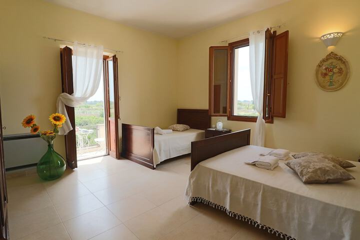 Room 7 of 27