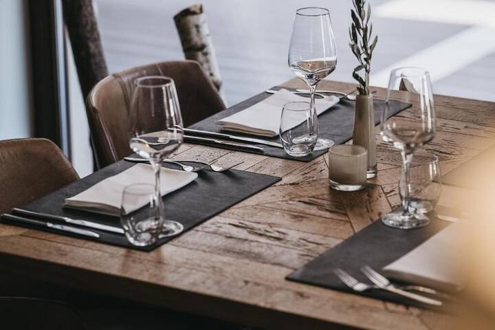 Dining 67 of 111