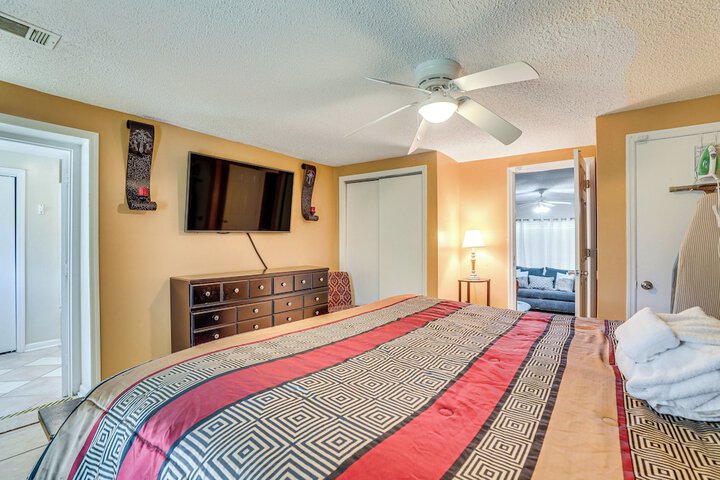 Room 2 of 53
