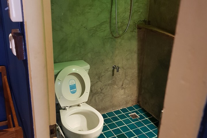 Room 19 of 49