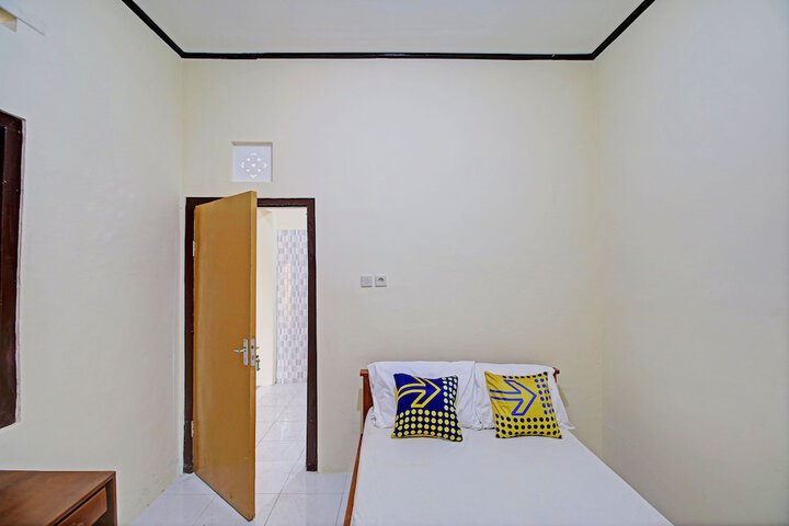 Room 8 of 24