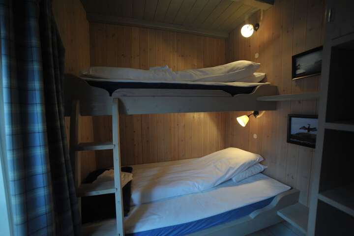 Room 20 of 142