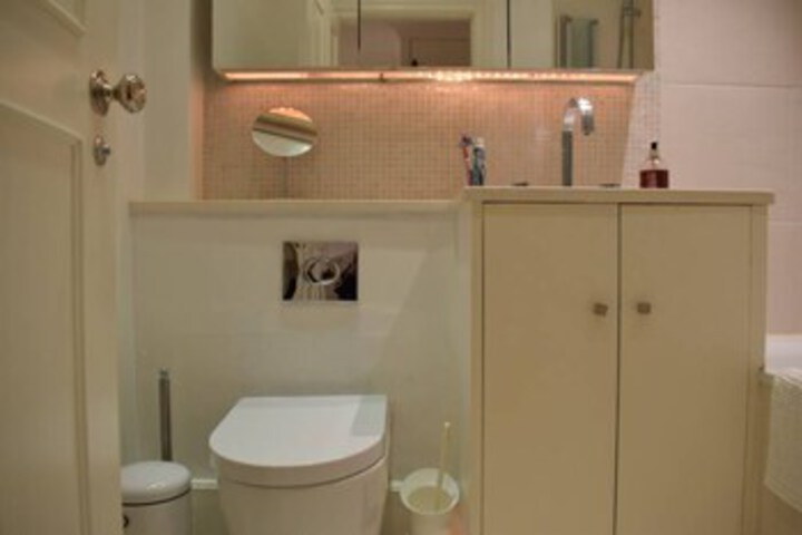 Room 2 of 13