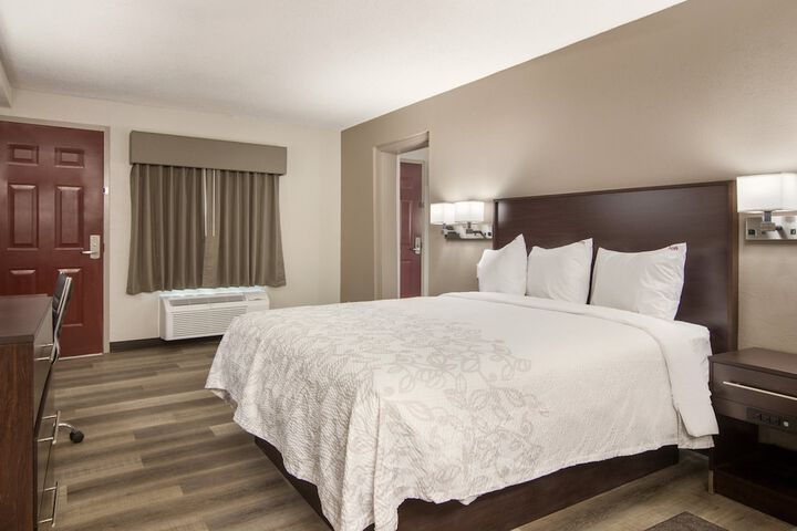 Deluxe 2 Queen Beds (8 of 18)