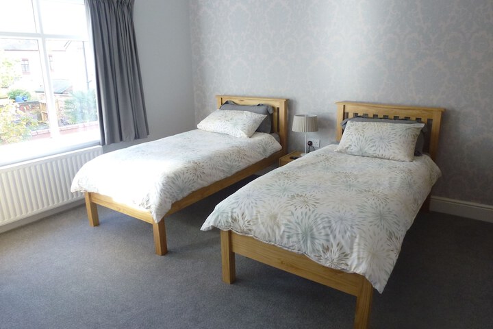 Room 9 of 37